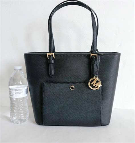 michael kors jet set medium top zip snap pocket|Michael Kors Jet Set Medium Snap Pocket Tote.